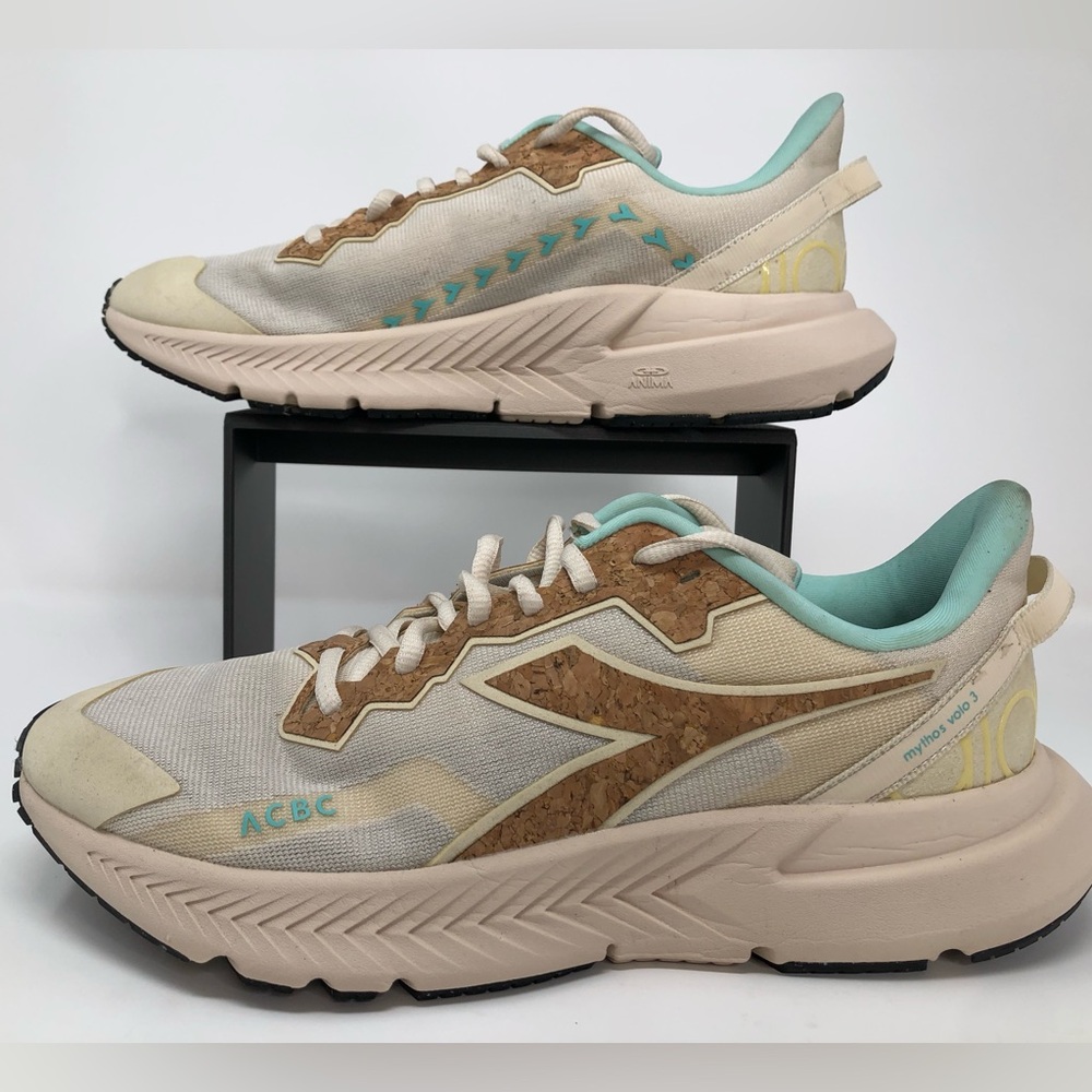 Diadora Women’s Mythos Blushield Volo 3 Running Shoes - Size 10 No Box